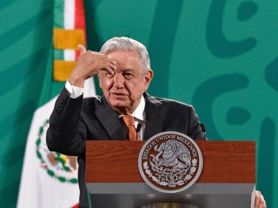 AMLO condena amparo de juez a Monsanto sobre uso del glifosato