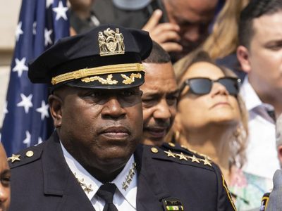 Policía de alto rango de Nueva York renuncia tras acusaciones de conducta sexual inapropiada