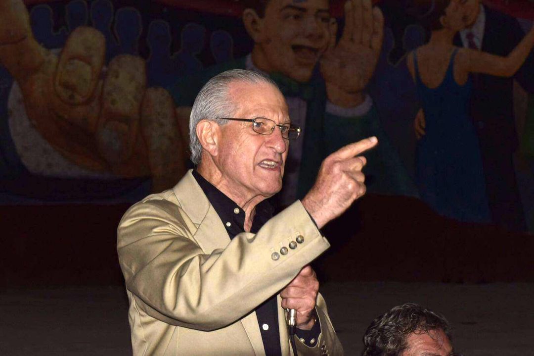 GONZALEZ SCHMALL