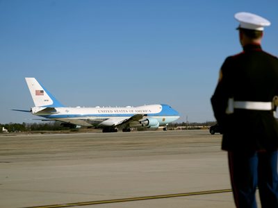 Reportero y fotógrafo de AP son excluidos del Air Force One por disputa sobre el “Golfo de América”
