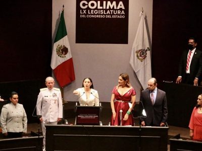 "Recibo un gobierno quebrado": Indira Vizcaíno al asumir gubernatura de Colima