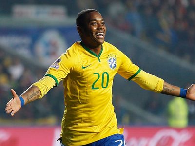 Corte brasileña da 15 días a Robinho para apelar orden de arresto en Italia