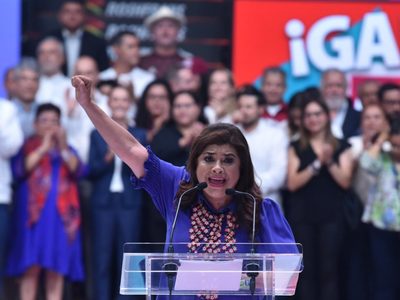Clara Brugada promete a AMLO continuar su legado en la CDMX (Videos)