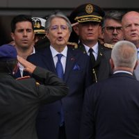 Presidente de Ecuador justifica disolución de Asamblea y espera que siente un precedente