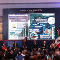 Sheinbaum ante integrantes de la American Society: México debe acelerar su transición energética