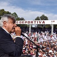 Se acabó la robadera, incluidos amigos y la familia, advirtió AMLO en Cuernavaca
