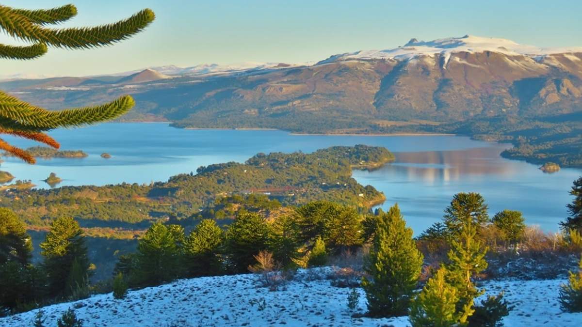 Villa Pehuenia en todo su esplendor, en busca de nuevas  estrategias para promocionar el turismo por micro región. Fuente: (Twitter).