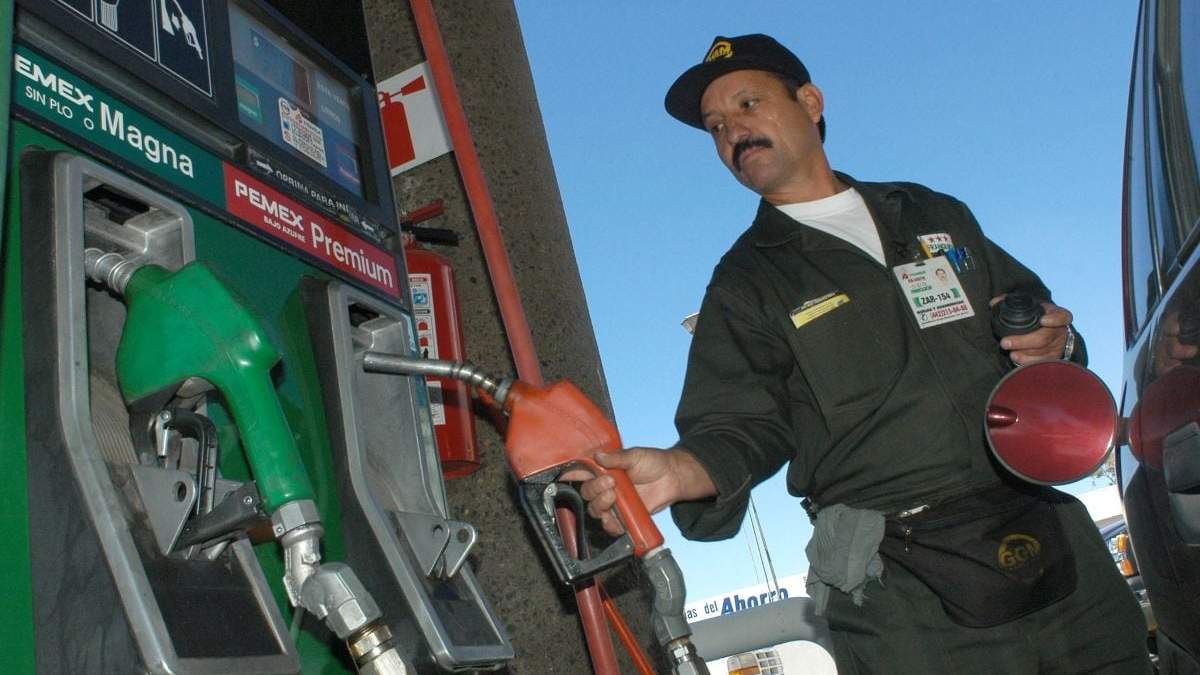 Un despachador de gasolina