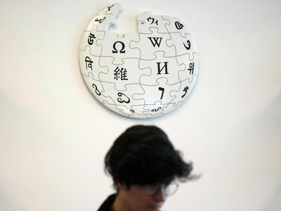 Wikipedia firma acuerdos de IA con Microsoft, Meta y Perplexity al conmemorar su 25 aniversario