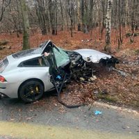 Michail Antonio, delantero del West Ham, sufrió un accidente automovilístico en su Ferrari