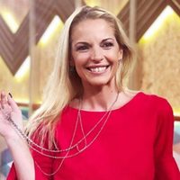 “Redobló la apuesta”: Carina Zampini y una actitud de Christian Petersen. ¡La tiene en sus manos!
