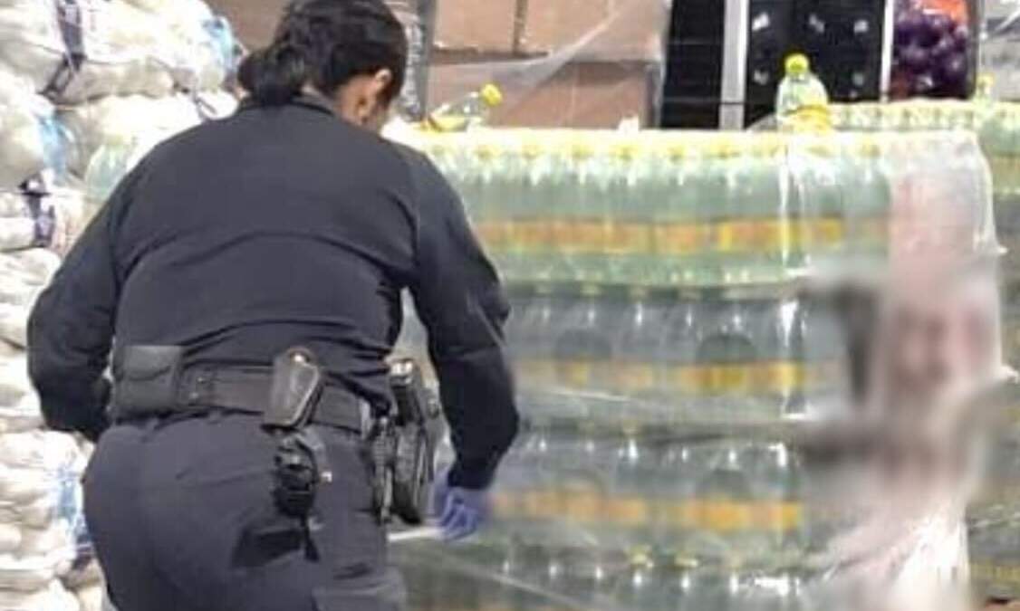 Una tonelada de metanfetamina líquida que estaba en supuestas botellas de agua mineral