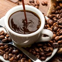 Olvidate del café: estos son los 3 alimentos que te mantienen activo durante todo el día