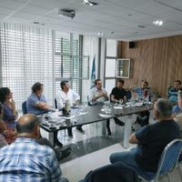 Sindicatos estatales de Neuquén evaluaron el DNU y la Ley Ómnibus de Milei con funcionarios