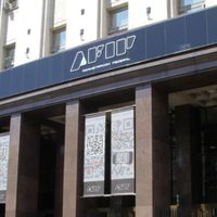 Los exempleados de AFIP mantienen una medida de fuerza contra el cierre del organismo