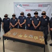 Detienen a policías de Frontera Comalapa; los acusan de vender droga