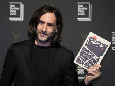 Escritor irlandés Paul Lynch gana premio Booker con novela distópica "Prophet Song"