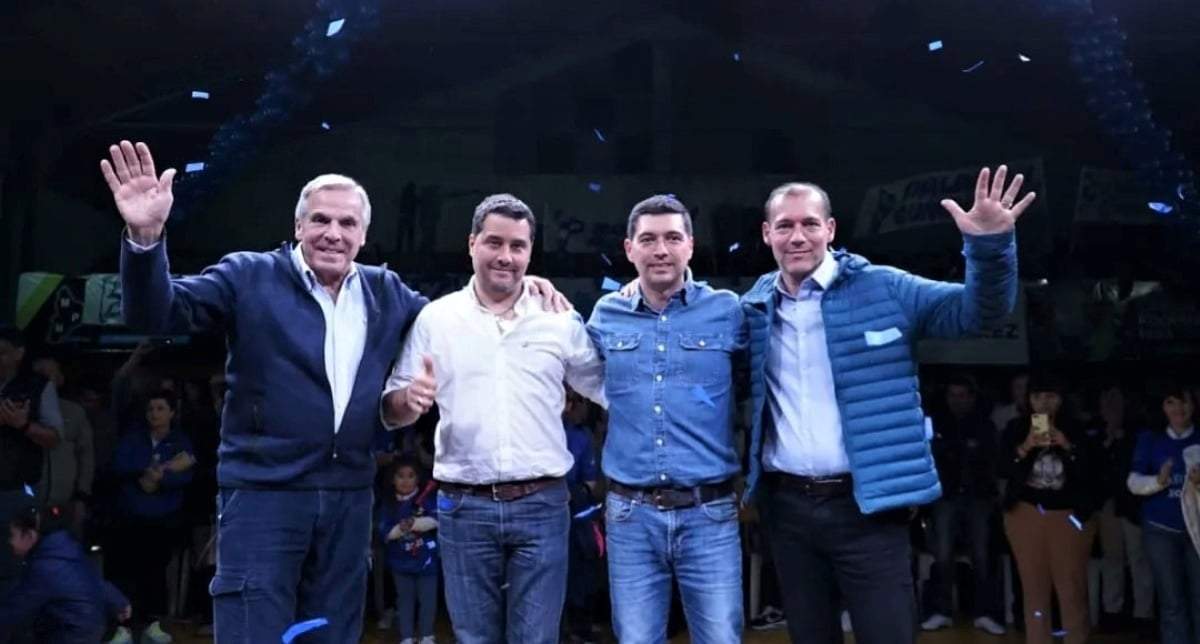 Jorge Sapag, Carlos y Marcos Koopmann, y Omar Gutiérrez. Fuente: (Twitter)