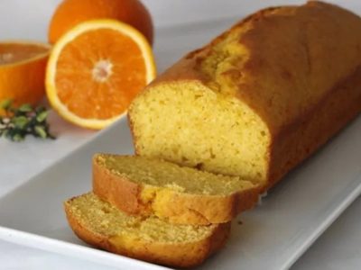 Budín de naranja en licuadora y sin manteca: una idea fácil que te salva la merienda y el mate