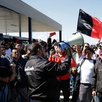 Mientras trabajadores de Audi votarán si continúa la huelga, la empresa lanza advertencias