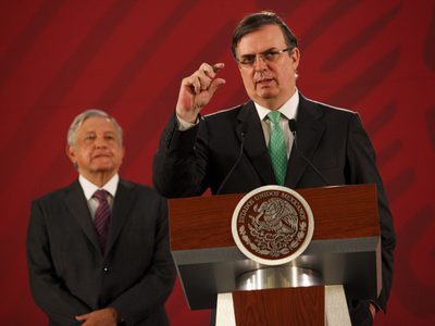 Ebrard anuncia acuerdo con EU para evitar tráfico de armas a México