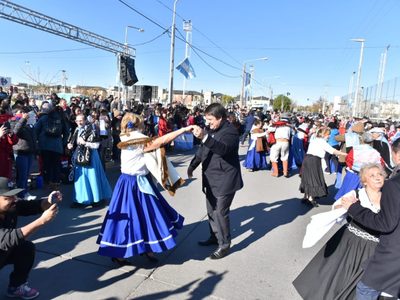 Así festejaron el Dia de la Patria los políticos de Neuquén