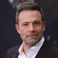 ¿Fin de los rumores? Ben Affleck fue captado "in fraganti" con esta bella actriz. ¡A los besos!