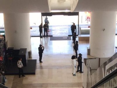 Detienen a joven de 15 años por disparar a un trabajador en Plaza Universidad, en la CDMX