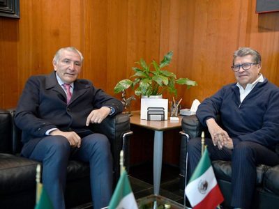 Tras reunirse con Adán Augusto López, Monreal negó que le pidieran retrasar el Plan B