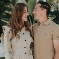 Luego de la triste noticia, Andrés Guardado se aferra al amor de su bella esposa, Sandra de la Vega