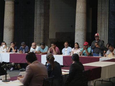 “No se nos va a olvidar”: Sheinbaum ofrece a padres de los 43 caminar juntos por la verdad (Video)