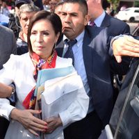 Dictan prisión preventiva a Rosario Robles; la llevan al penal de Santa Martha Acatitla