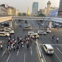 Suspenden clases y lanzan alertas sanitarias por ola de calor en sureste asiático