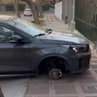 Indignación en Carrodilla por el repetido robo de cubiertas