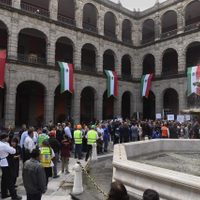 AMLO y su gabinete participan en macrosimulacro por el 19-S desde Palacio Nacional