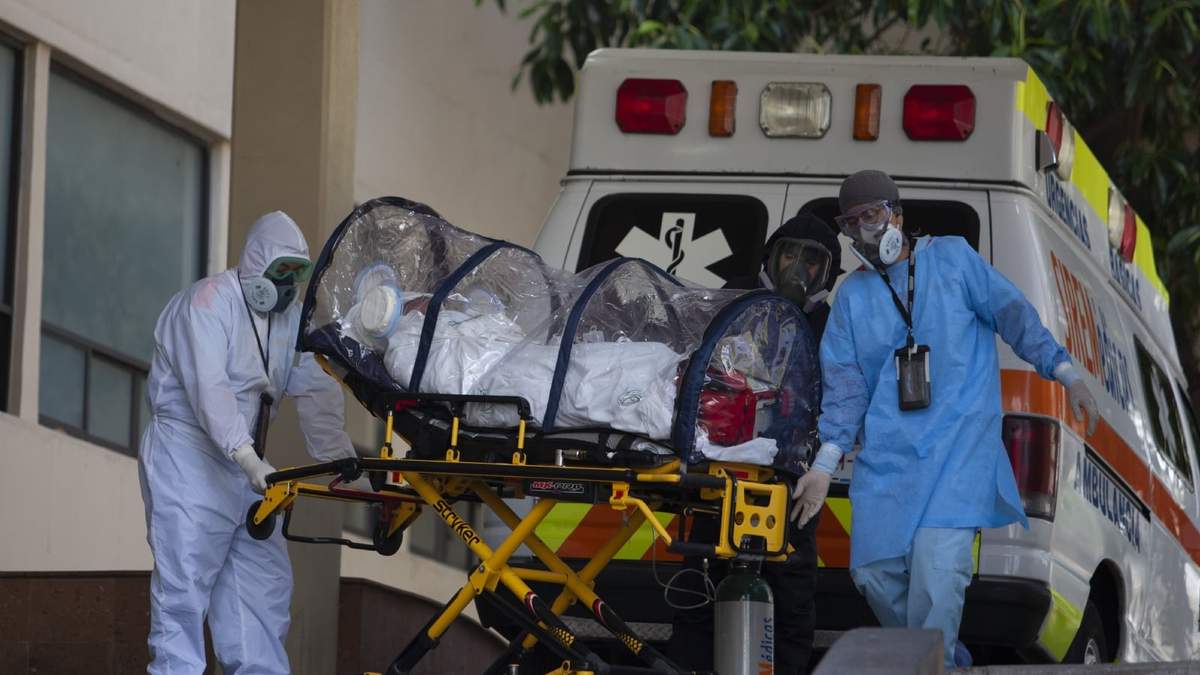 Traslado de un paciente con covid-19 en la Ciudad de México