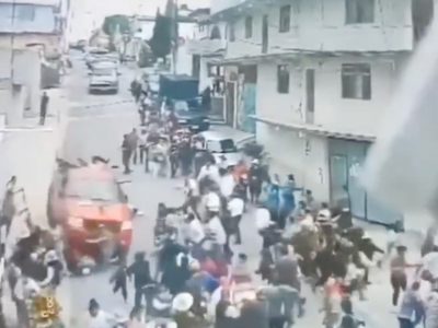 Joven se queda sin frenos y embiste un cortejo fúnebre; hospitalizan a nueve (Video)