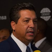 Cabeza de Vaca amenaza con demandar a periodista que publicó “Campo de Exterminio”