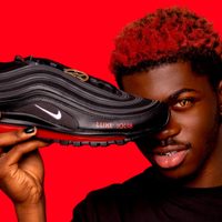 Nike demanda a una empresa por fabricar zapatos en honor al Diablo