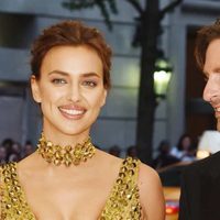 Hasta Bradley Cooper se sorprendió: Irina Shayk se robó las miradas con este outfit veraniego