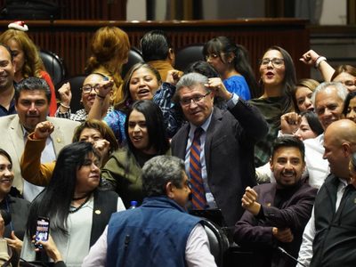 Monreal niega posada de diputados de Morena en Polanco; “festejamos con austeridad en nuestra casa”