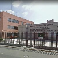 Hallan cadáver decapitado con narcomensaje cerca de penal de Chalco