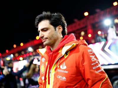 Fin de la amistad: Charles Leclerc se olvidó la radio abierta y explotó contra Carlos Sainz