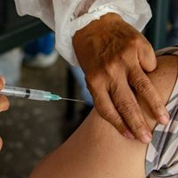 Combinación de vacunas: los ministros de Salud del país destacan que tiene más del 80% de adhesión