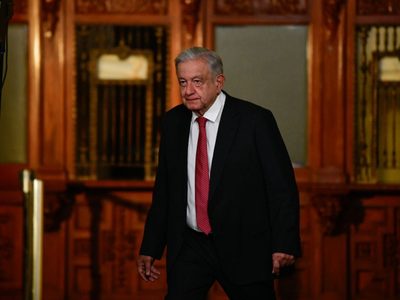 Estos fueron los principales temas de la conferencia mañanera de AMLO del 15 de noviembre (Video)