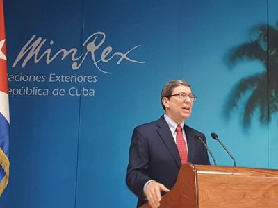 Cuba acusa de "hipocresía" a las empresas tecnológicas por "amordazar" a medios de Rusia