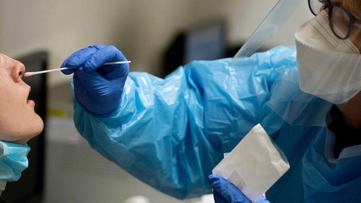 Cientos de pacientes hisopados aguardan resultados sobre contagios. Fuente: (Twitter)