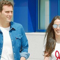 ¡Felicidad plena! Malú y Albert Rivera de vuelta en casa y con su hija en brazos