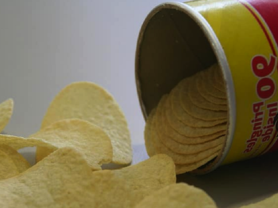 Con latas vacías de papas fritas o Pringles: creá esto tan útil para tener en tu pieza o en la oficina