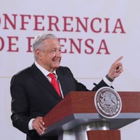 Famosos opositores al Tren Maya fueron utilizados para leer un guión sin comprender: AMLO